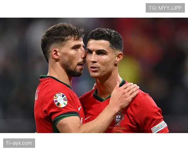 鲁本·迪亚斯的技术全面性如何推动现代后卫角色的持续提升